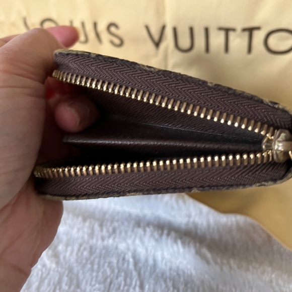LV wallet - Picture 2 of 4